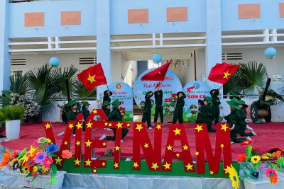 TRƯỜNG MẦM NON SƠN CA TỔ CHỨC THÀNH CÔNG HOẠT ĐỘNG TRẢI NGHIỆM “BÉ LÀM CHIẾN SĨ TÝ HON” NĂM HỌC 2025 – 2026